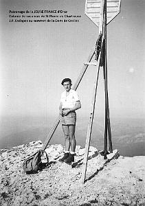 COLO JEUNE FRANCE J. Pierre Esclapez au sommet de cla Dent de Crolles